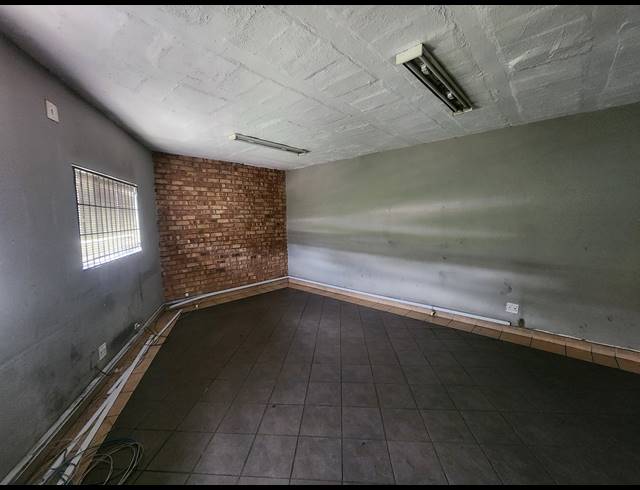 1,001M² WAREHOUSE FOR SALE IN DELVILLE